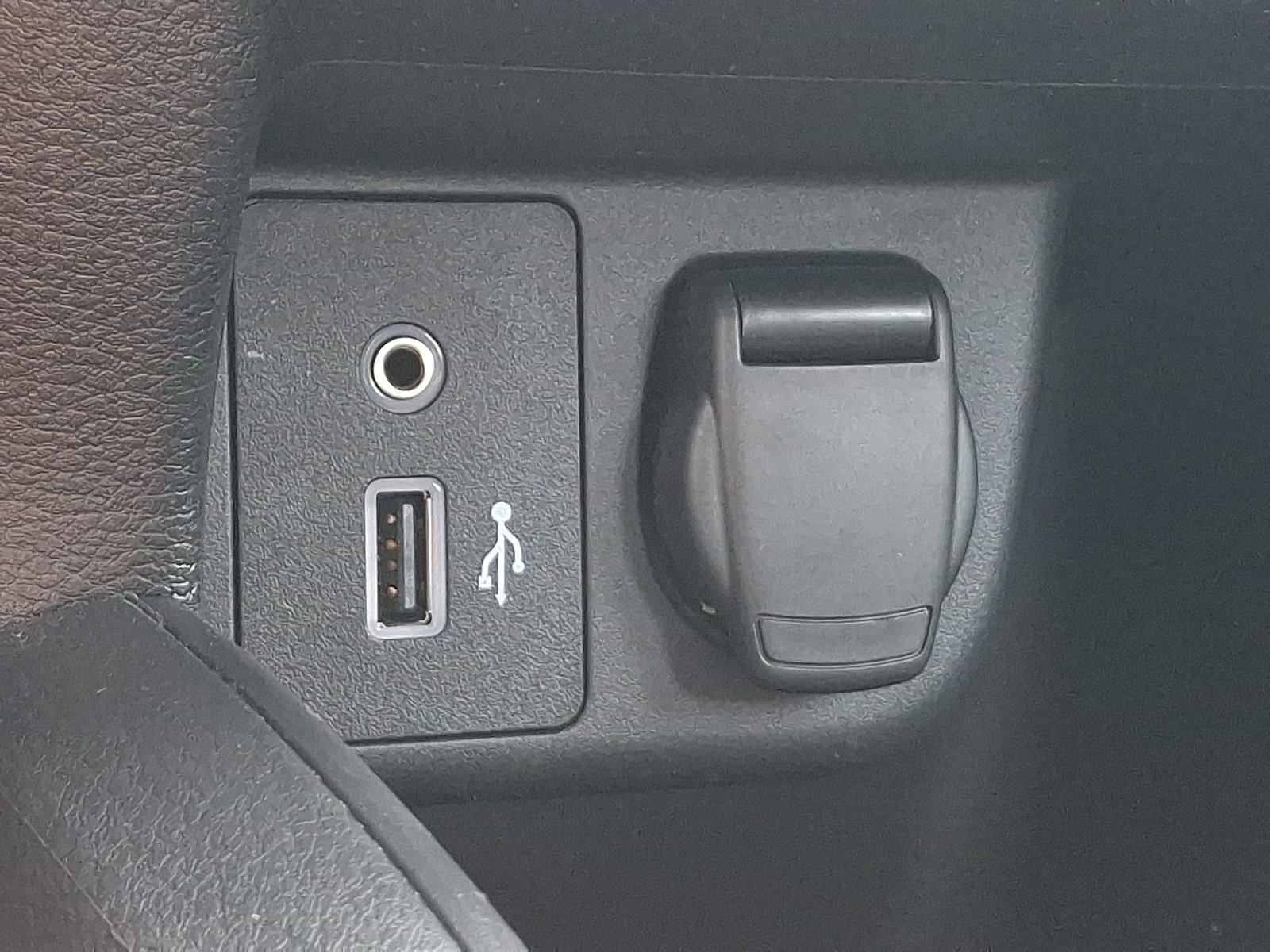 Used 2023 Nissan Versa S w/ Trunk Package FWD image 24