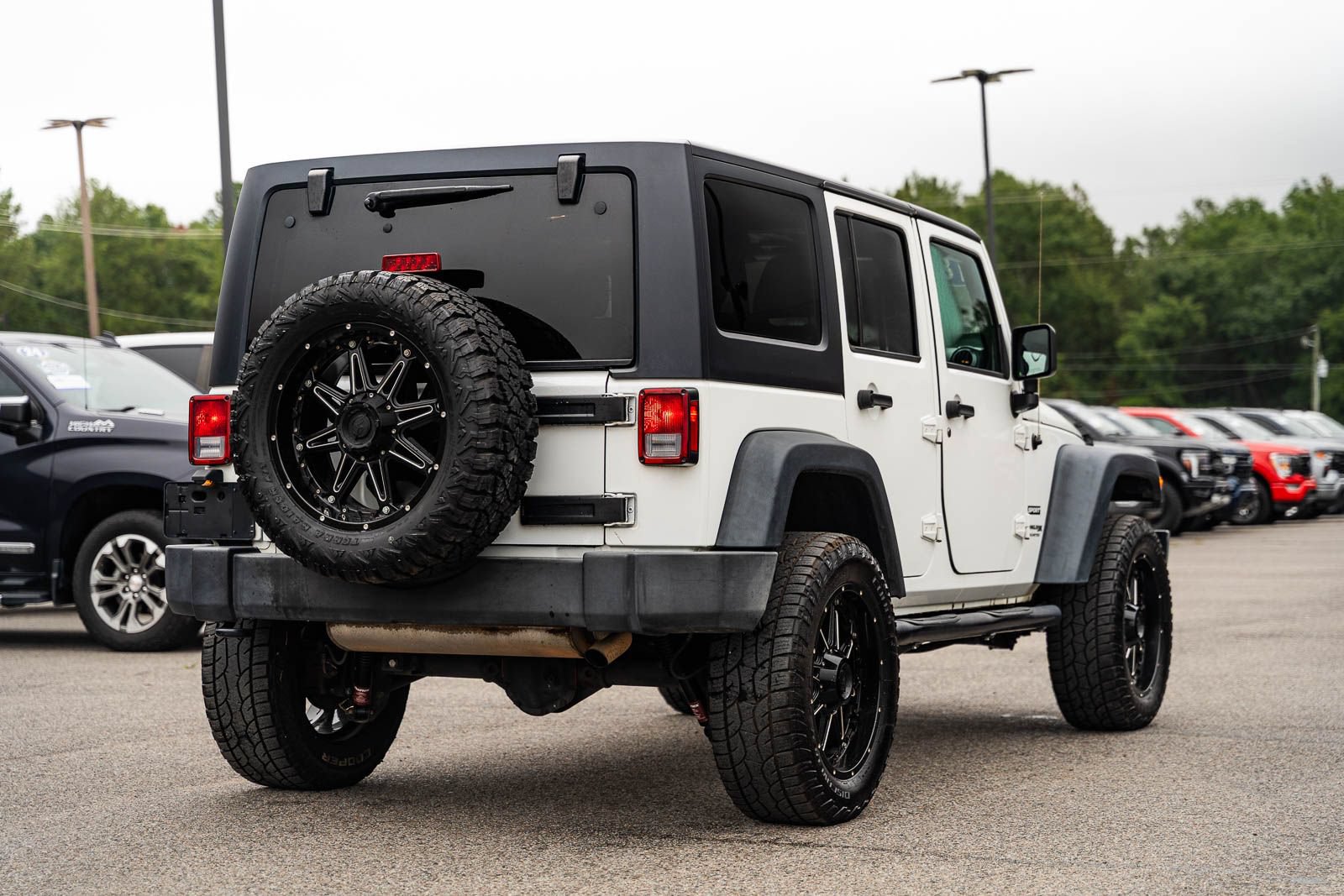 Used 2018 Jeep Wrangler Unlimited Sport S AWD/4WD image 7