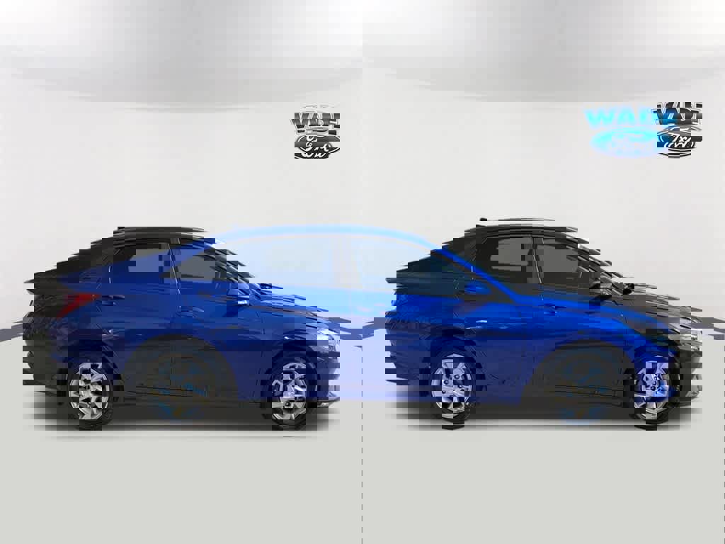 Used 2023 Hyundai Elantra SE image 4