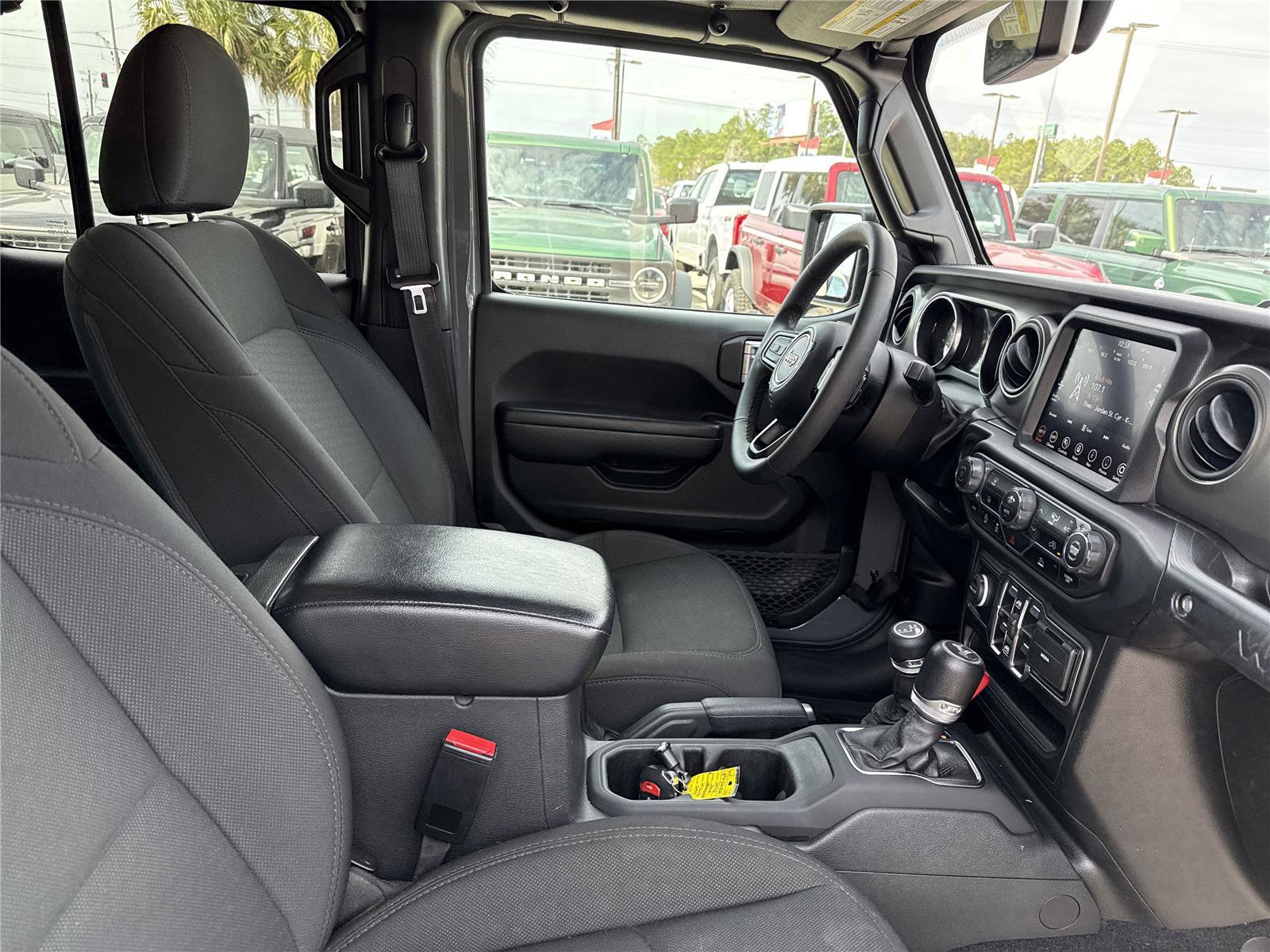 Used 2023 Jeep Wrangler Willys image 18