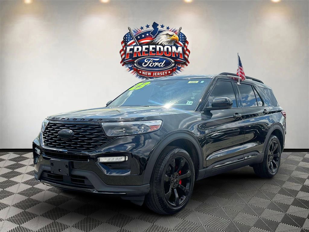 Certified 2023 Ford Explorer ST-Line AWD/4WD image 2