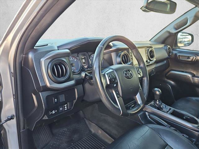 Used 2021 Toyota Tacoma TRD Off-Road w/ TRD Premium Off Road Package AWD/4WD image 9