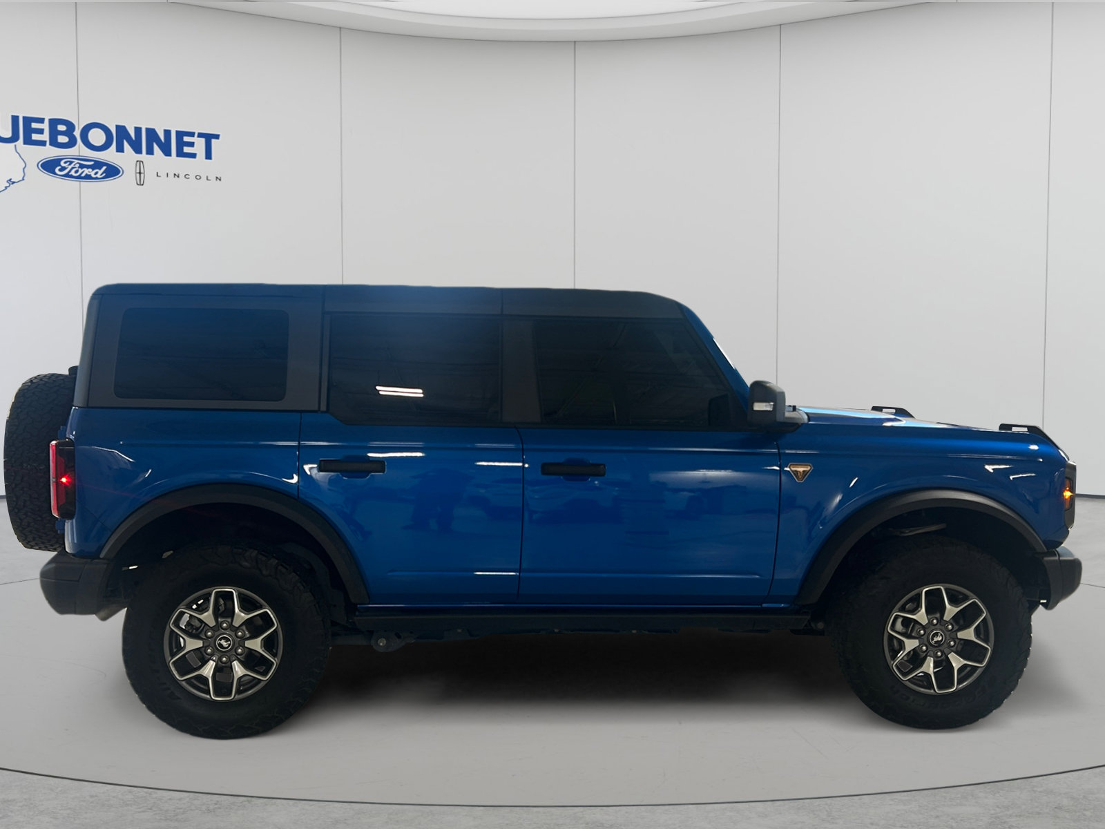 Certified 2025 Ford Bronco Badlands AWD/4WD image 4