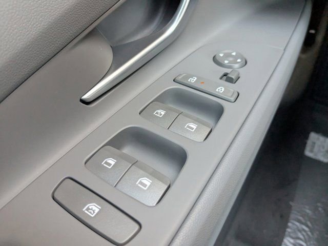 Used 2025 Hyundai Elantra SEL image 19