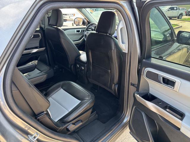 Certified 2022 Ford Explorer XLT w/ Equipment Group 202A image 15