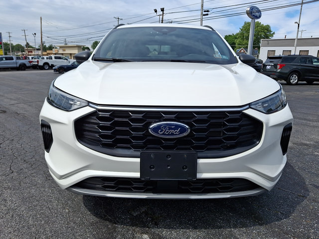 Certified 2024 Ford Escape ST-Line w/ Tech Pack #1 AWD/4WD image 2
