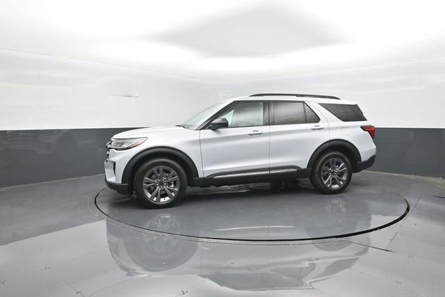 Certified 2025 Ford Explorer Active w/ Active Comfort Package AWD/4WD image 4