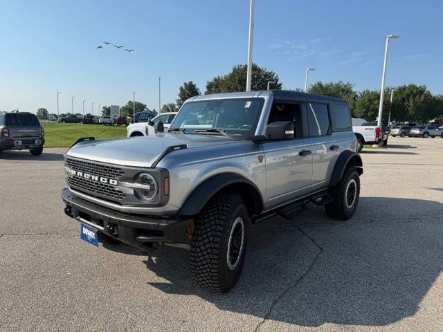 Certified 2023 Ford Bronco Badlands w/ Sasquatch Package AWD/4WD image 3