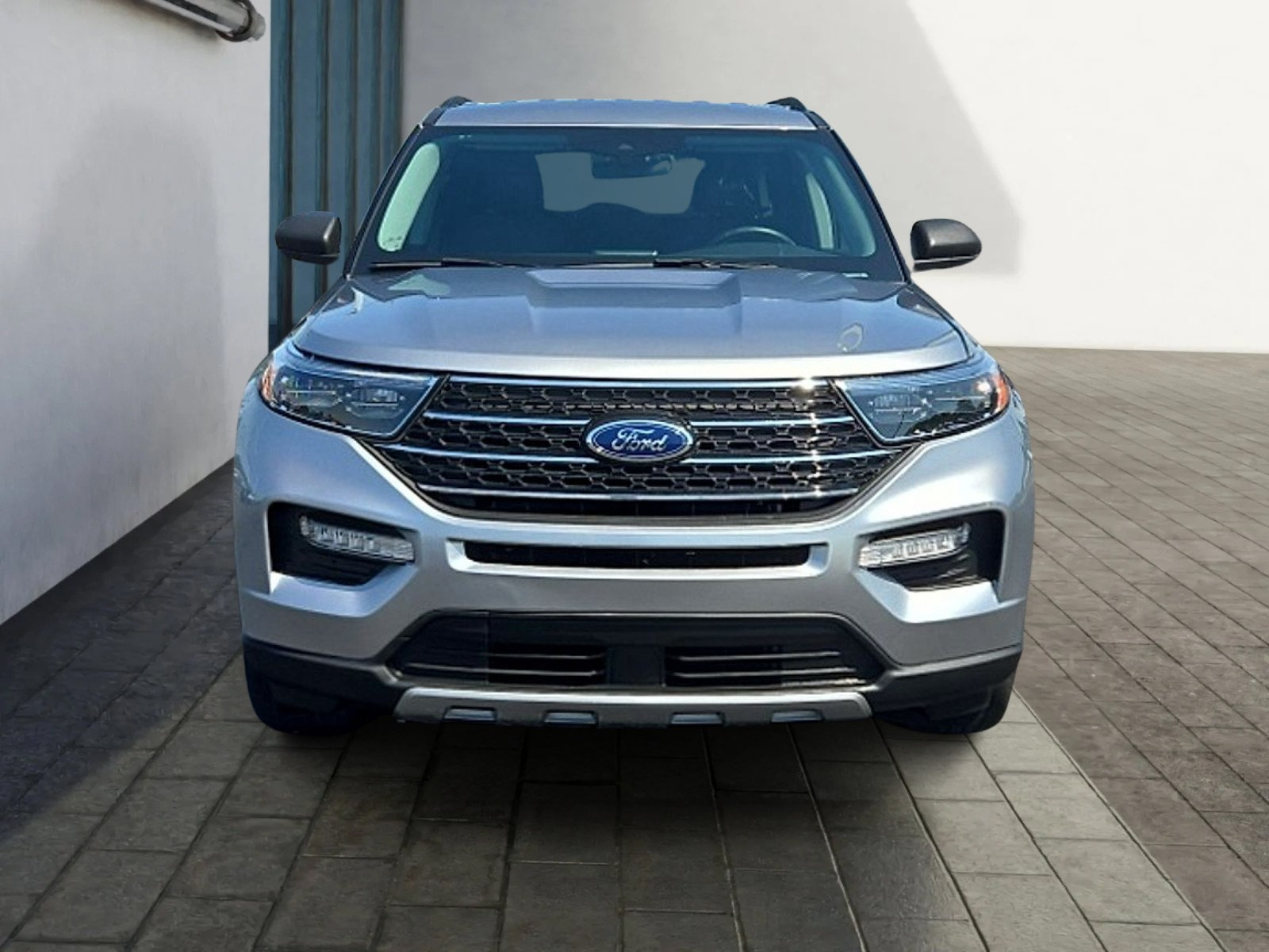 Certified 2024 Ford Explorer XLT w/ Equipment Group 202A AWD/4WD image 8