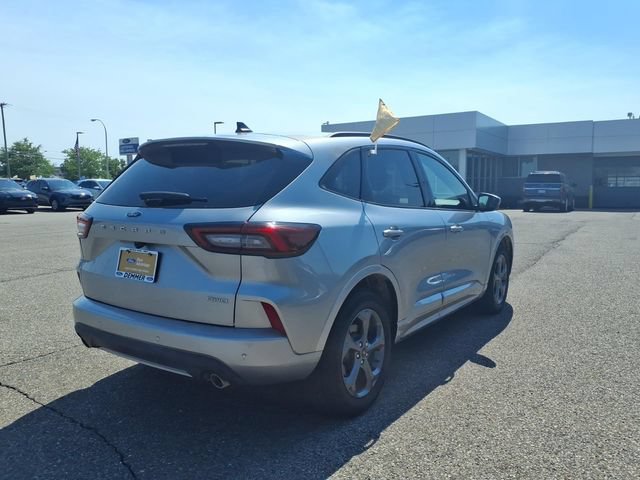 Certified 2024 Ford Escape ST-Line Select w/ Tech Pack #1 AWD/4WD image 7