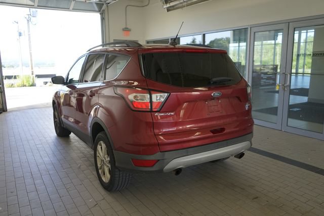 Certified 2018 Ford Escape SE w/ SE Sync 3 Package AWD/4WD image 11
