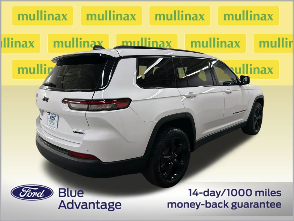 Used 2022 Jeep Grand Cherokee L Limited w/ Black Appearance Package AWD/4WD image 3