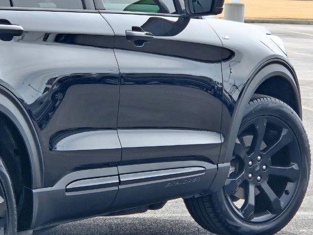 Certified 2023 Ford Explorer ST-Line w/ Class IV Trailer Tow Package image 16