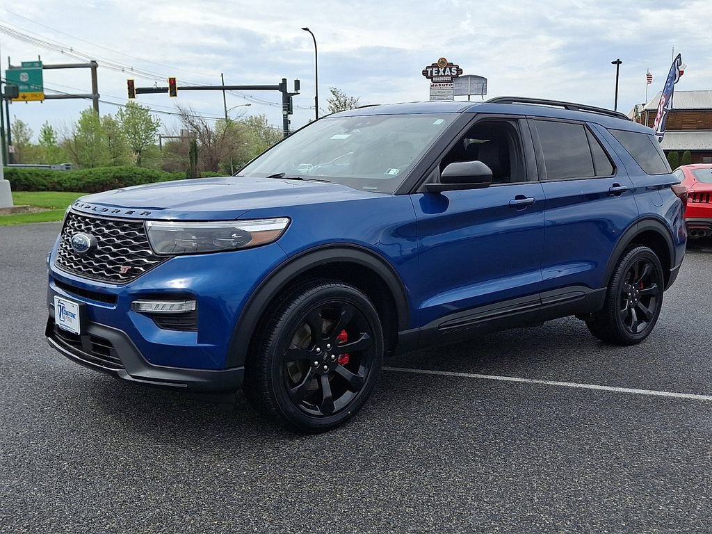 Certified 2022 Ford Explorer ST w/ ST Street Pack AWD/4WD image 3