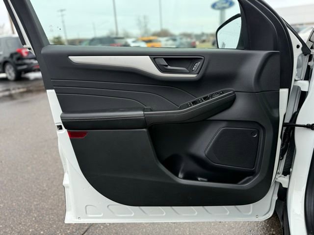 Certified 2022 Ford Escape SE w/ Cold Weather Package image 11