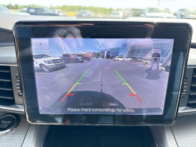 Certified 2022 Ford Explorer XLT w/ Equipment Group 202A AWD/4WD image 18