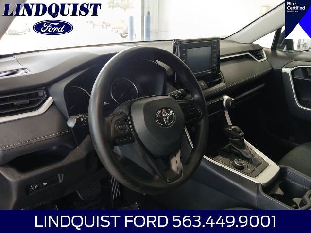 Used 2021 Toyota RAV4 LE AWD/4WD image 11