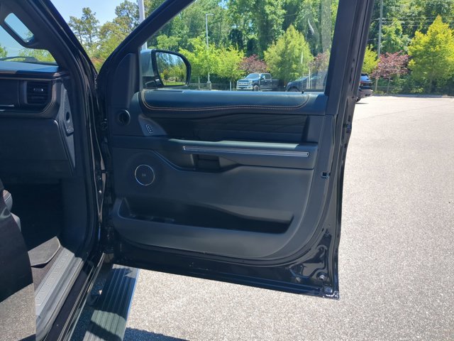 Certified 2022 Ford Expedition Platinum RWD image 36