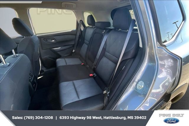 Used 2024 Nissan Rogue SV image 19