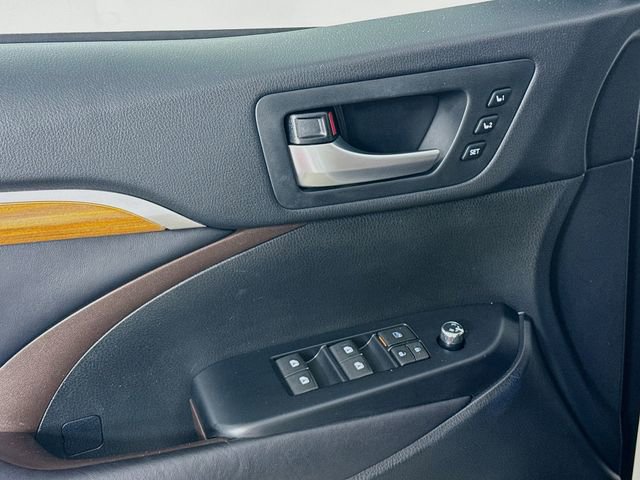 Used 2017 Toyota Highlander Limited Platinum image 20