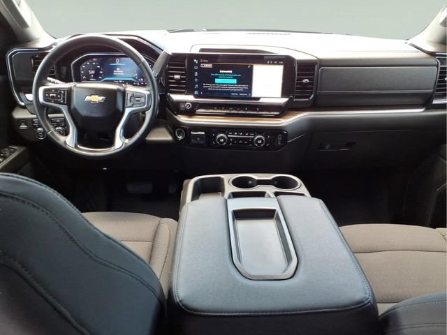 Used 2024 Chevrolet Silverado 1500 LT w/ Z71 Off-Road Package AWD/4WD image 15
