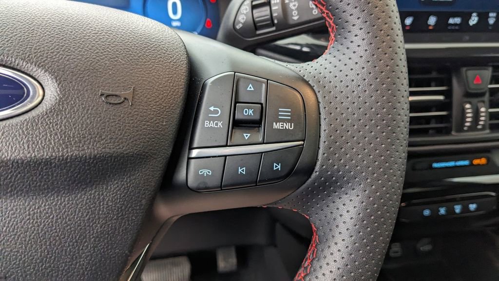 Certified 2025 Ford Escape ST-Line Elite image 33