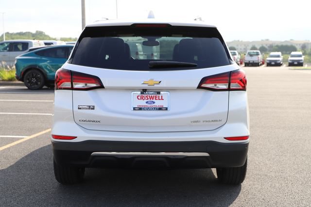 Used 2024 Chevrolet Equinox Premier AWD/4WD image 3