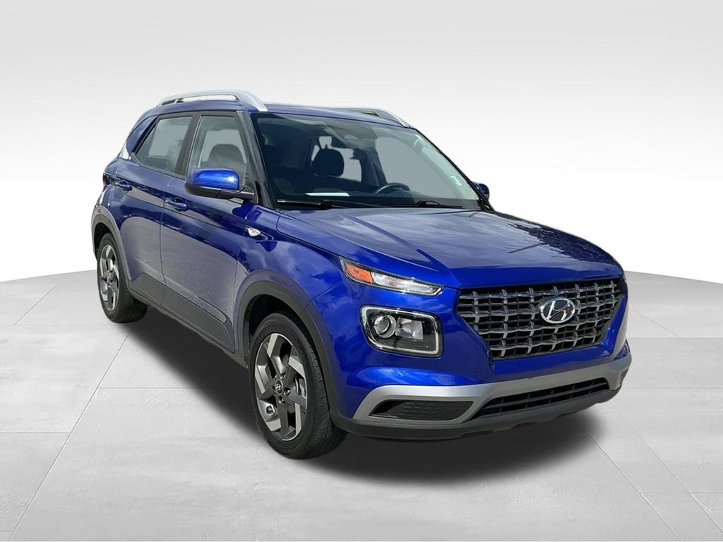 Used 2025 Hyundai Venue SEL FWD image 11