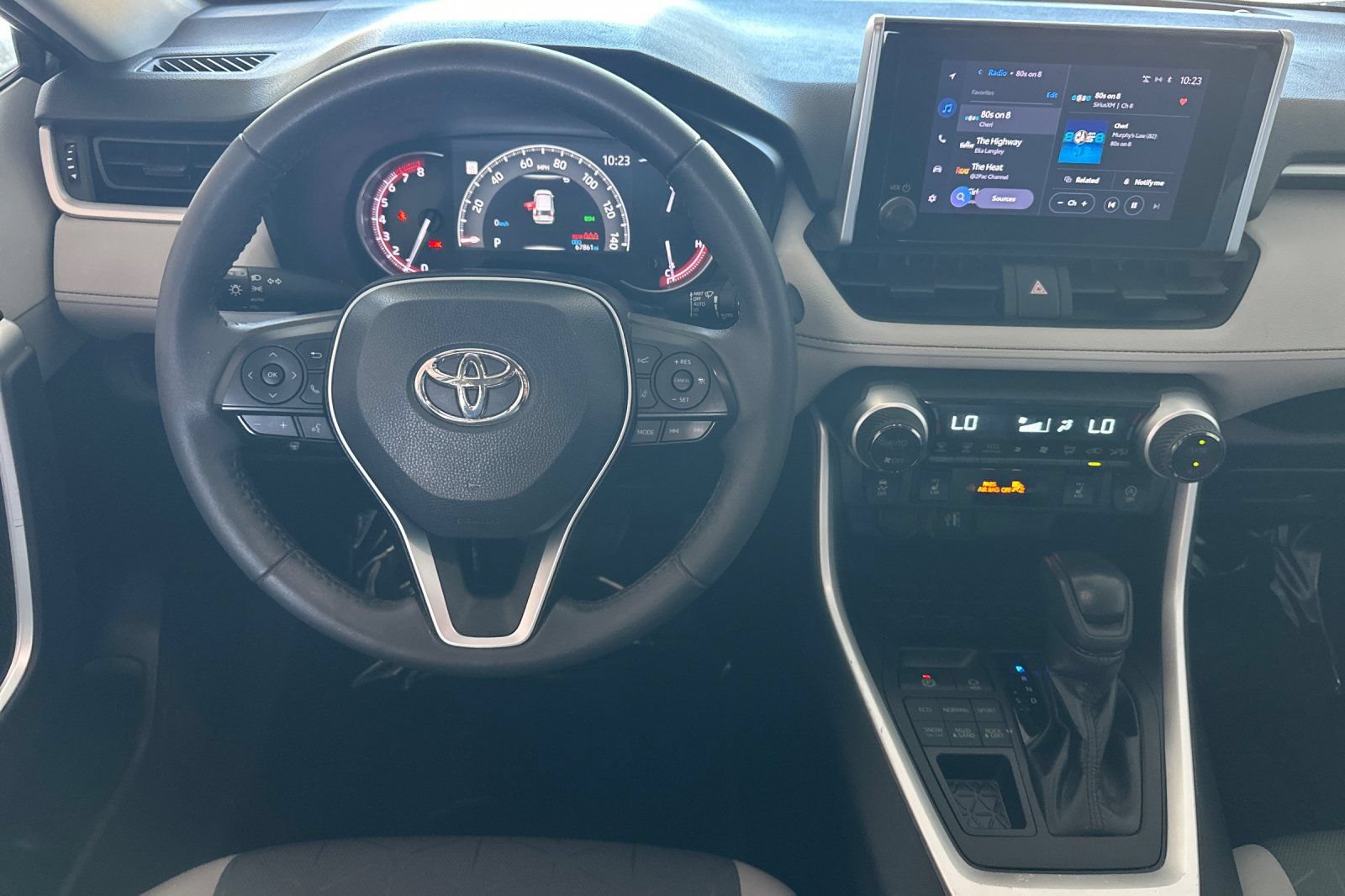 Used 2023 Toyota RAV4 XLE w/ Convenience Package AWD/4WD image 16