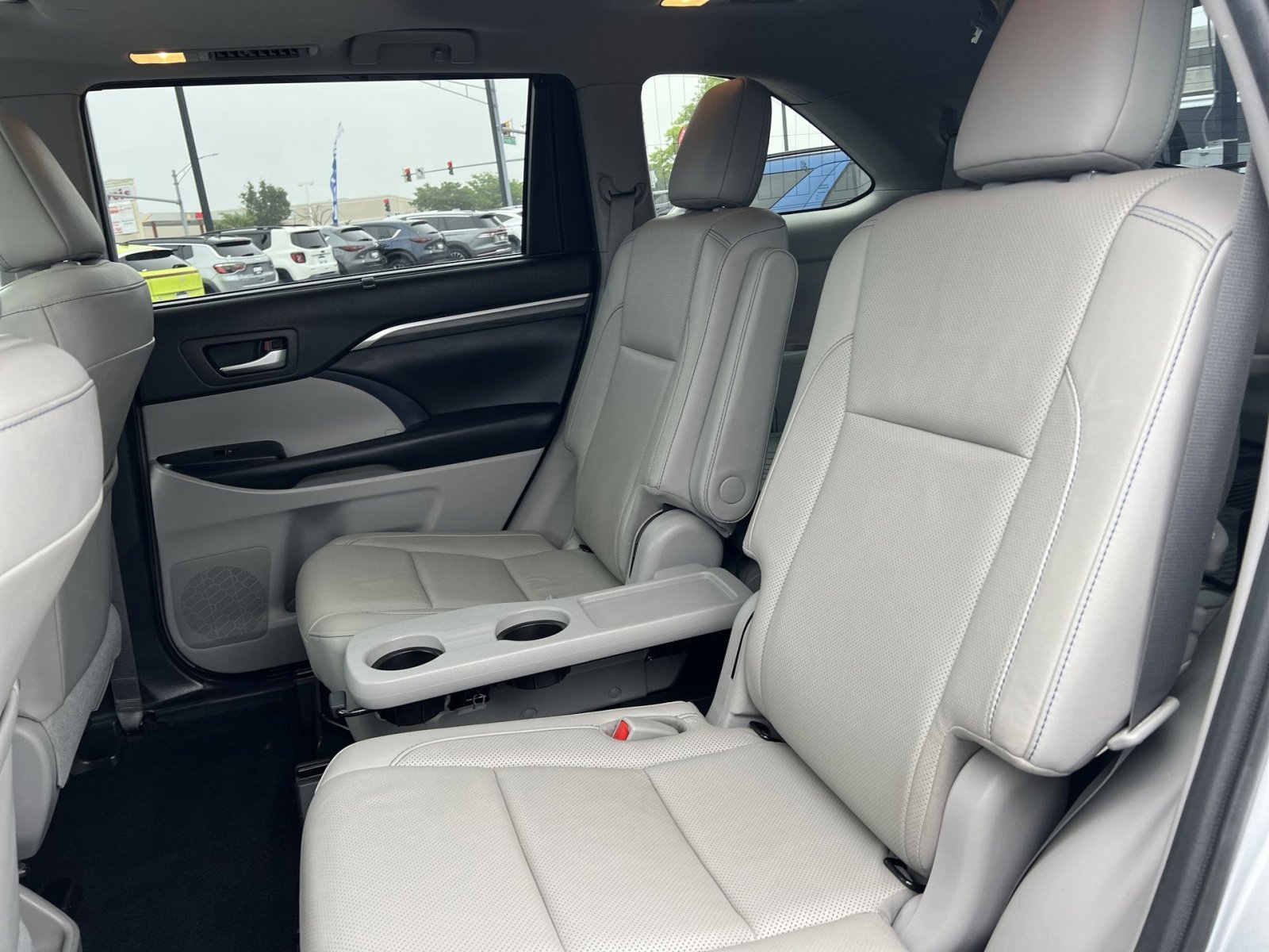 Used 2019 Toyota Highlander Limited AWD/4WD image 33