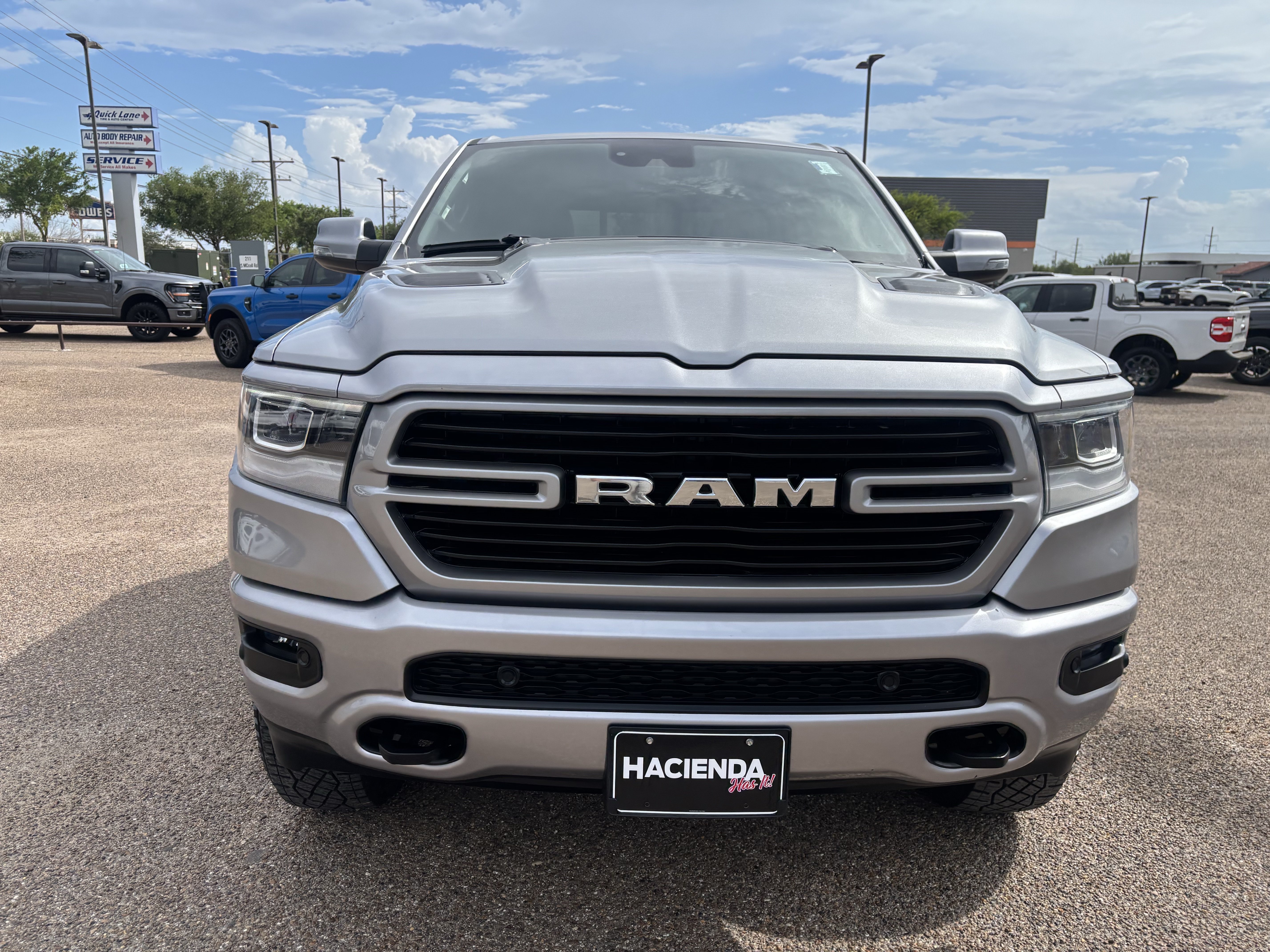 Used 2023 RAM 1500 Laramie AWD/4WD image 6