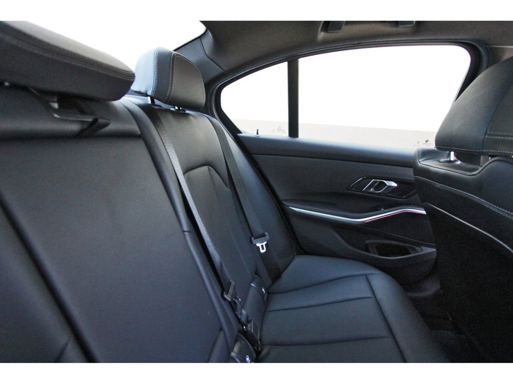 Used 2024 BMW 330i Sedan w/ Convenience Package RWD image 13