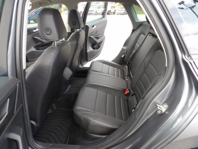 Used 2021 Volkswagen Jetta SE FWD image 29