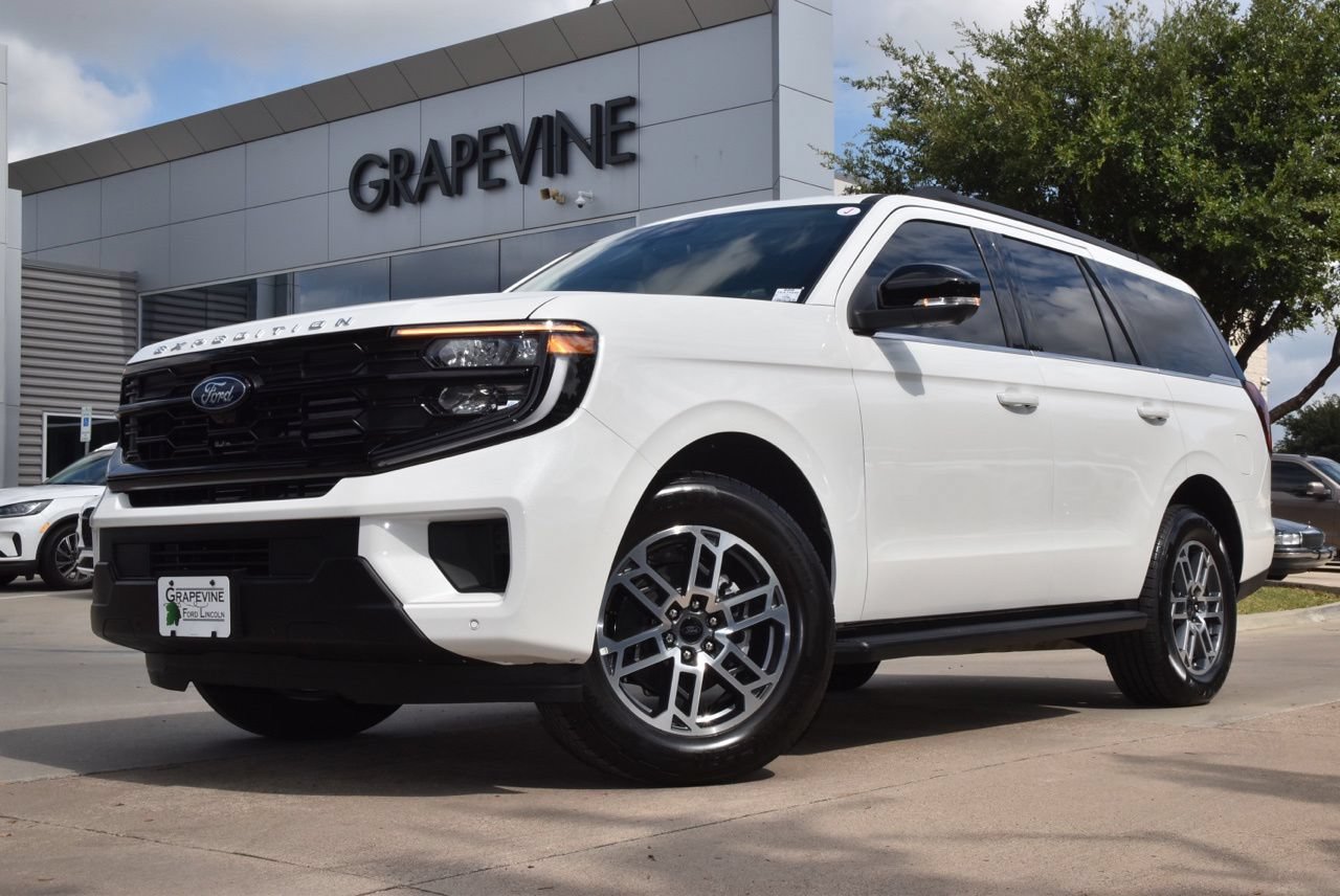 Certified 2026 Ford Expedition Active RWD image 2