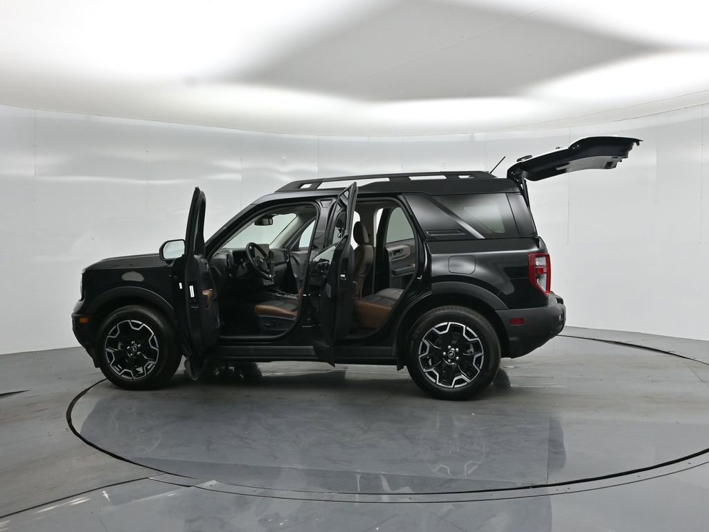 Certified 2025 Ford Bronco Sport Outer Banks w/ Outer Banks Tech Package+ AWD/4WD image 36