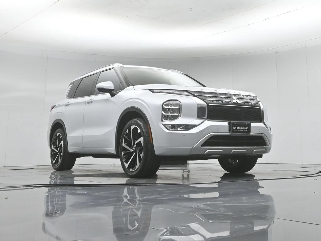 Used 2024 Mitsubishi Outlander SEL FWD image 44