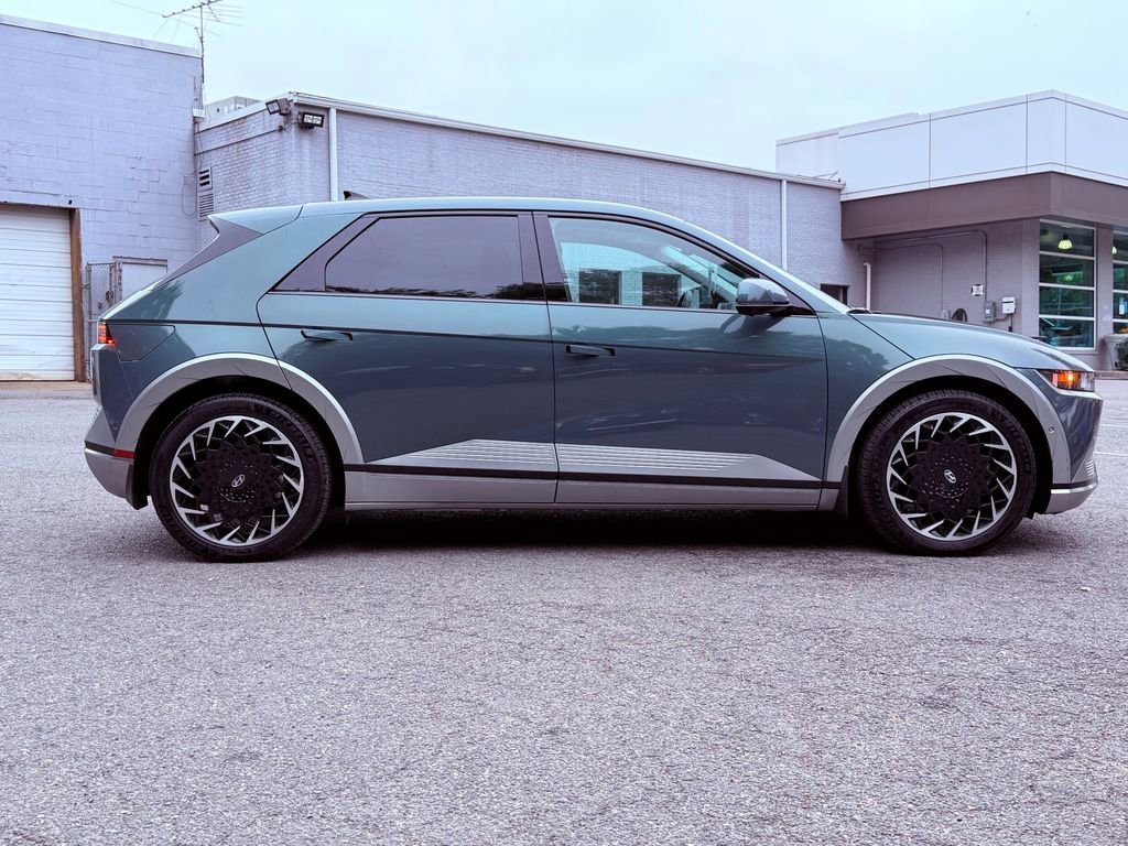 Used 2024 Hyundai Ioniq 5 Limited AWD/4WD image 8