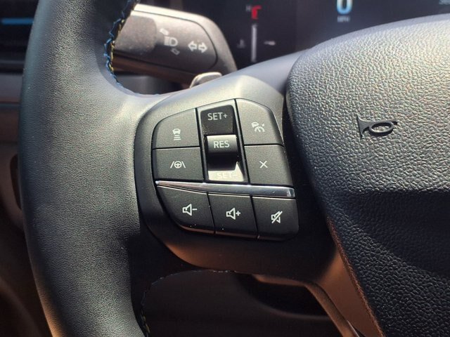 Certified 2025 Ford Maverick Lobo AWD/4WD image 16