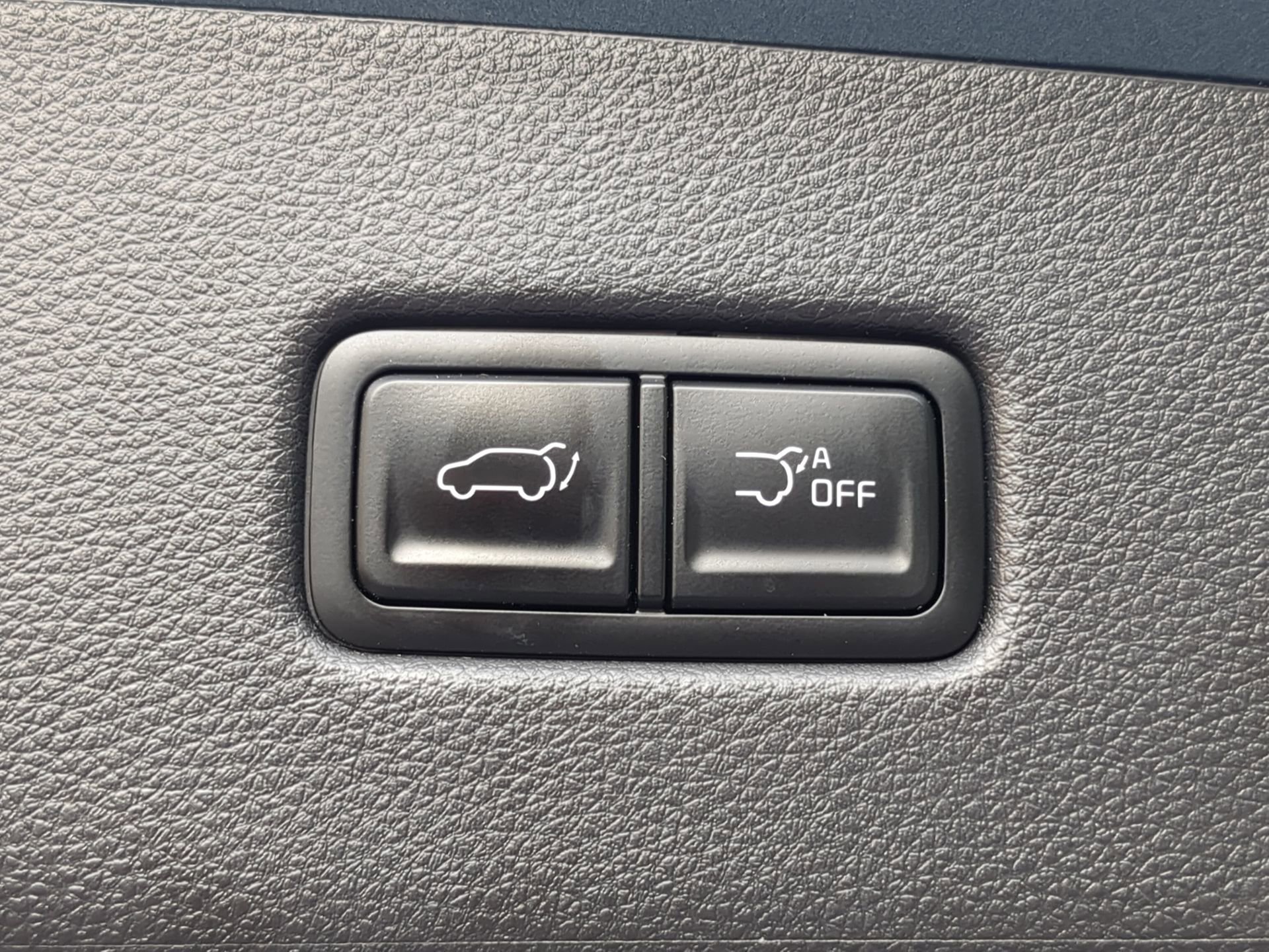 Used 2025 Kia Carnival SX Prestige FWD image 47