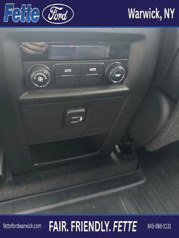 Used 2022 Chevrolet Traverse LT AWD/4WD image 16