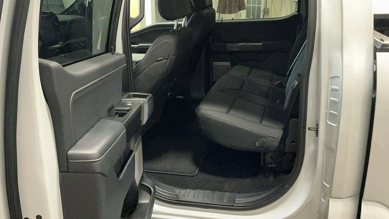 Certified 2022 Ford F150 XLT w/ Equipment Group 302A High image 8