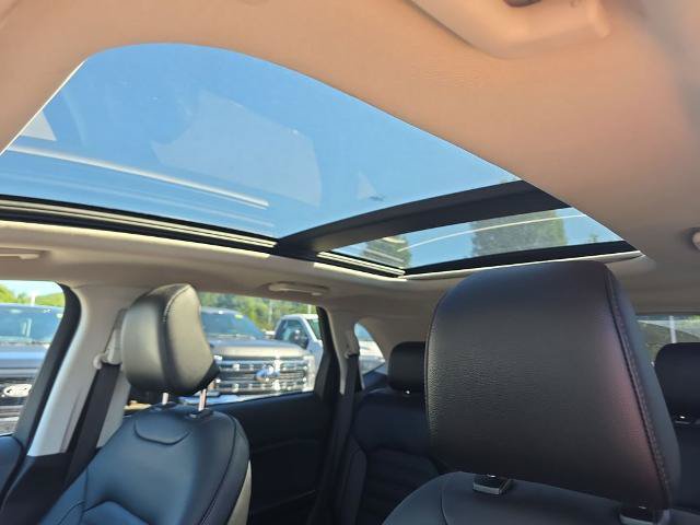 Certified 2024 Ford Edge SEL w/ Convenience Package AWD/4WD image 30
