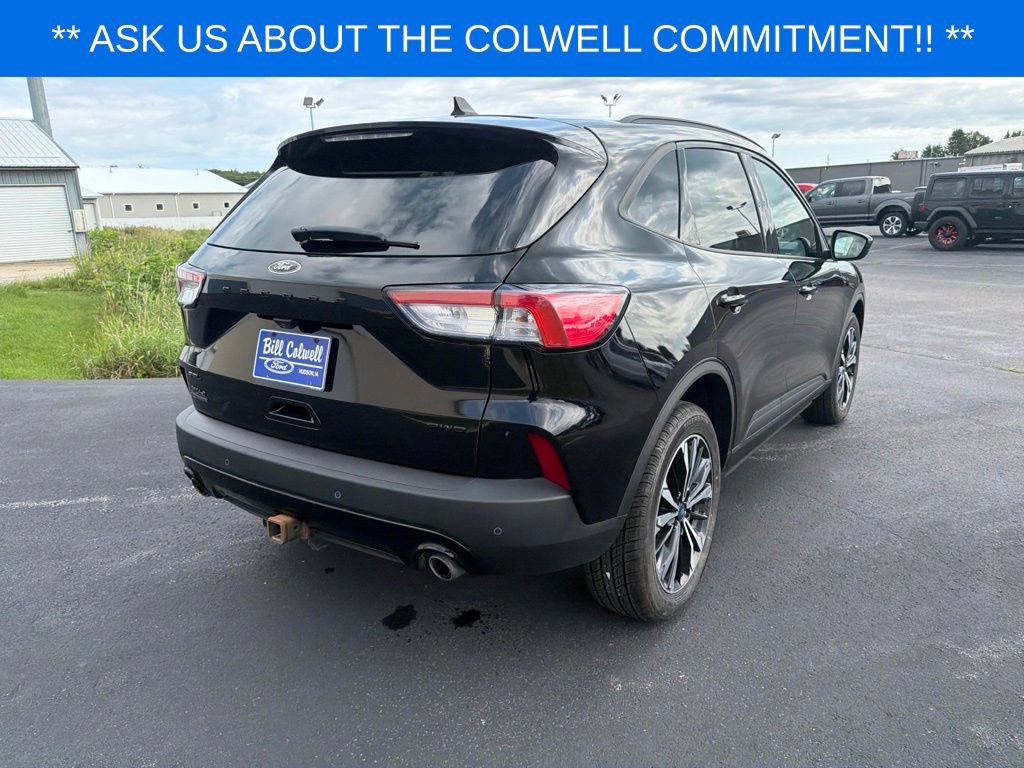 Certified 2021 Ford Escape SEL w/ SEL Stealth AWD Package image 4
