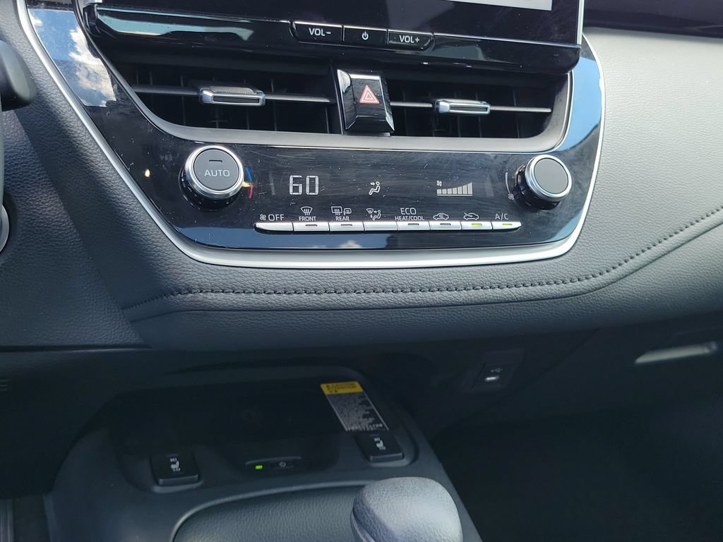 Used 2025 Toyota Corolla XLE FWD image 28