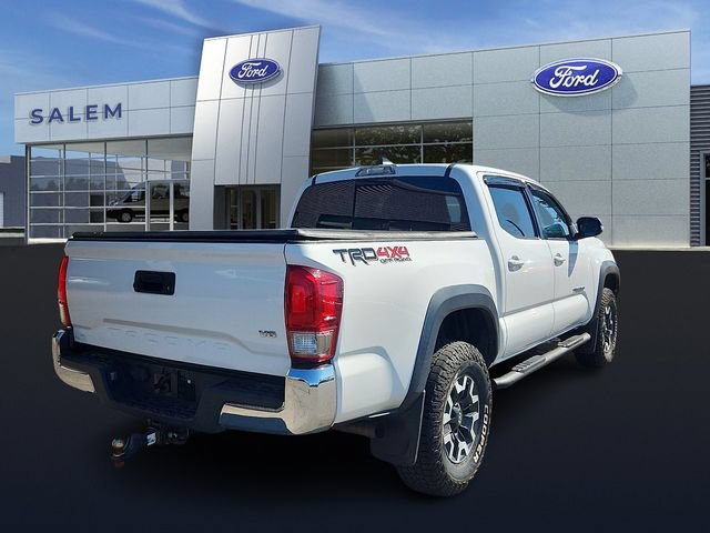 Used 2017 Toyota Tacoma TRD Off-Road w/ Tow Package (A/T) AWD/4WD image 3