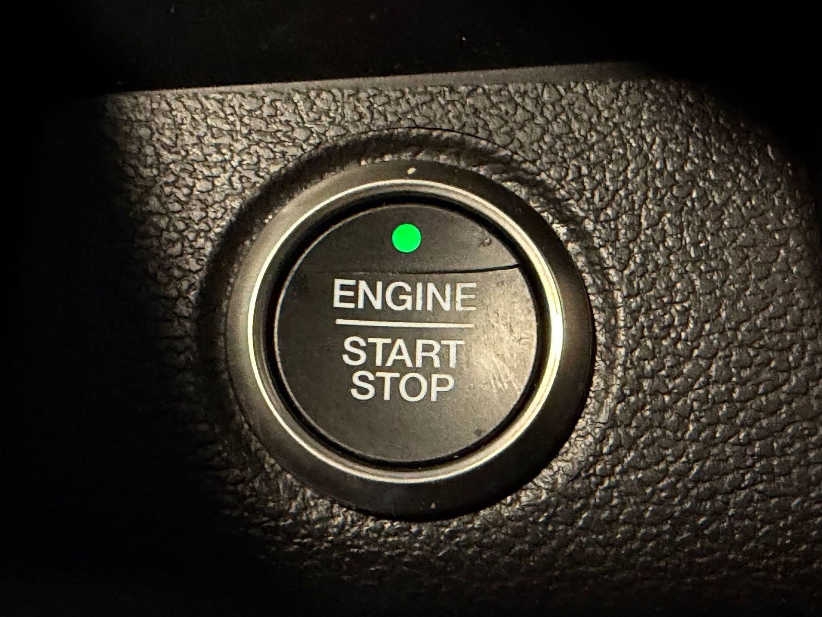 Certified 2017 Ford F150 Raptor w/ Equipment Group 802A Luxury image 31