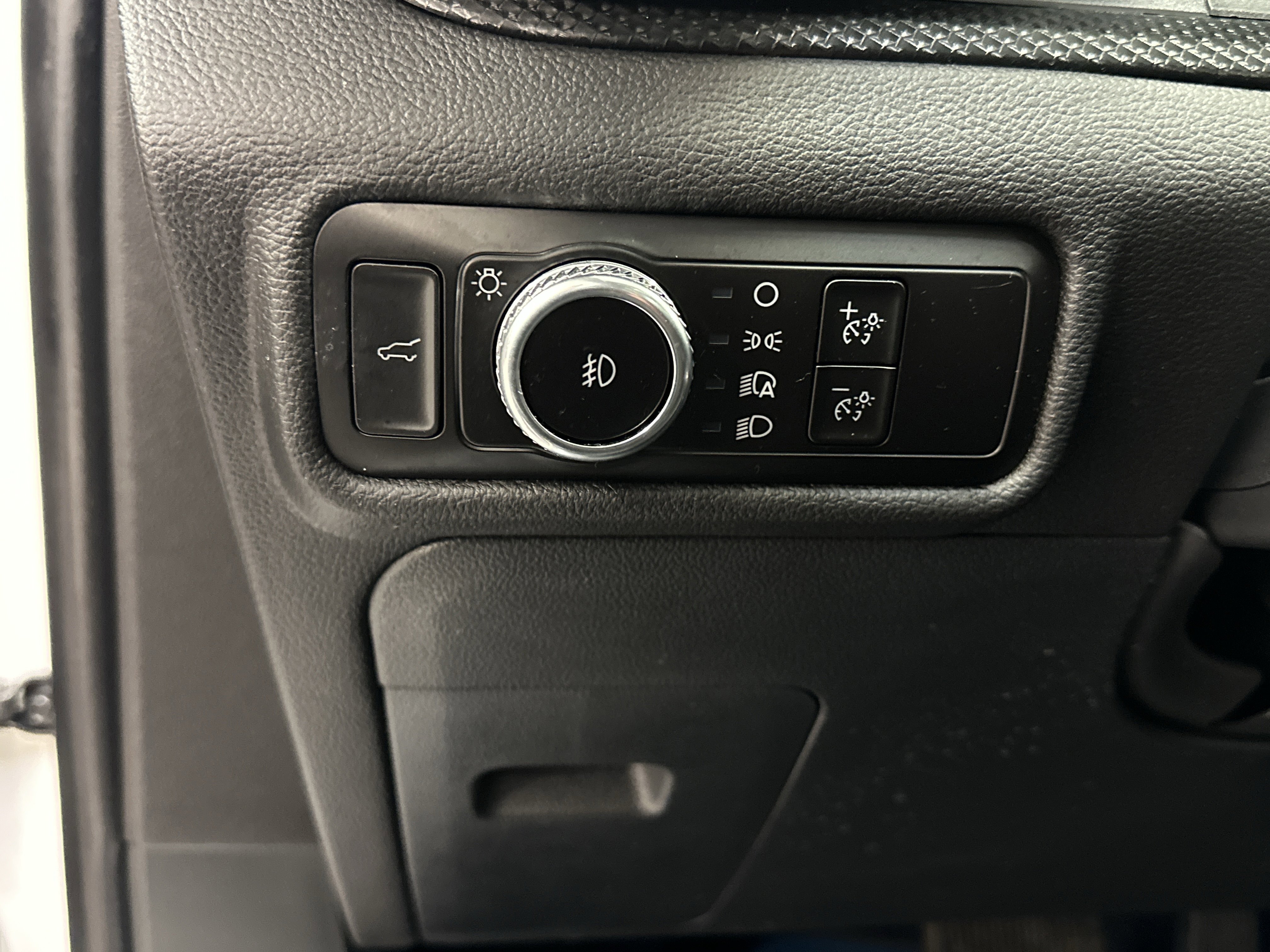 Certified 2023 Ford Explorer ST-Line w/ Class IV Trailer Tow Package image 24