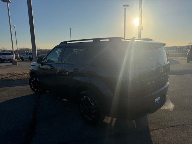 Used 2025 Hyundai Santa Fe SEL image 3