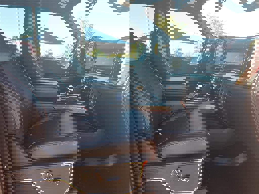 Certified 2023 Ford F150 Lariat w/ Equipment Group 502A High image 11