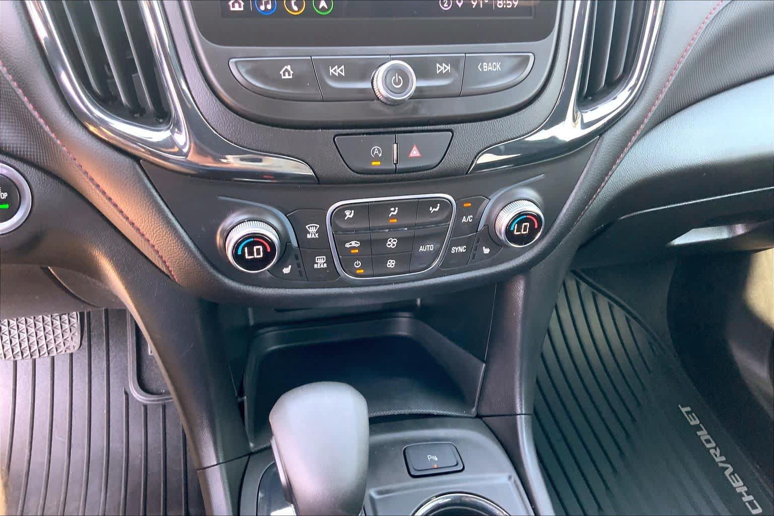 Used 2022 Chevrolet Equinox RS w/ RS Leather Package FWD image 35